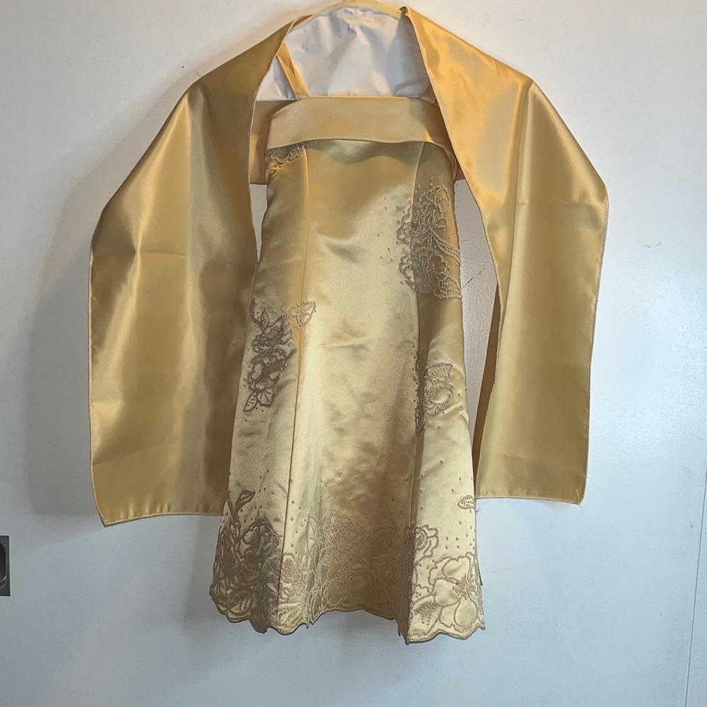 2T•Gold GIRL’s Gown with Shawl
